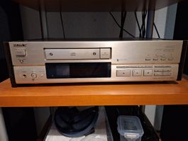 Sony CDP-X555ES in champagner inkl. orig. Holzwangen