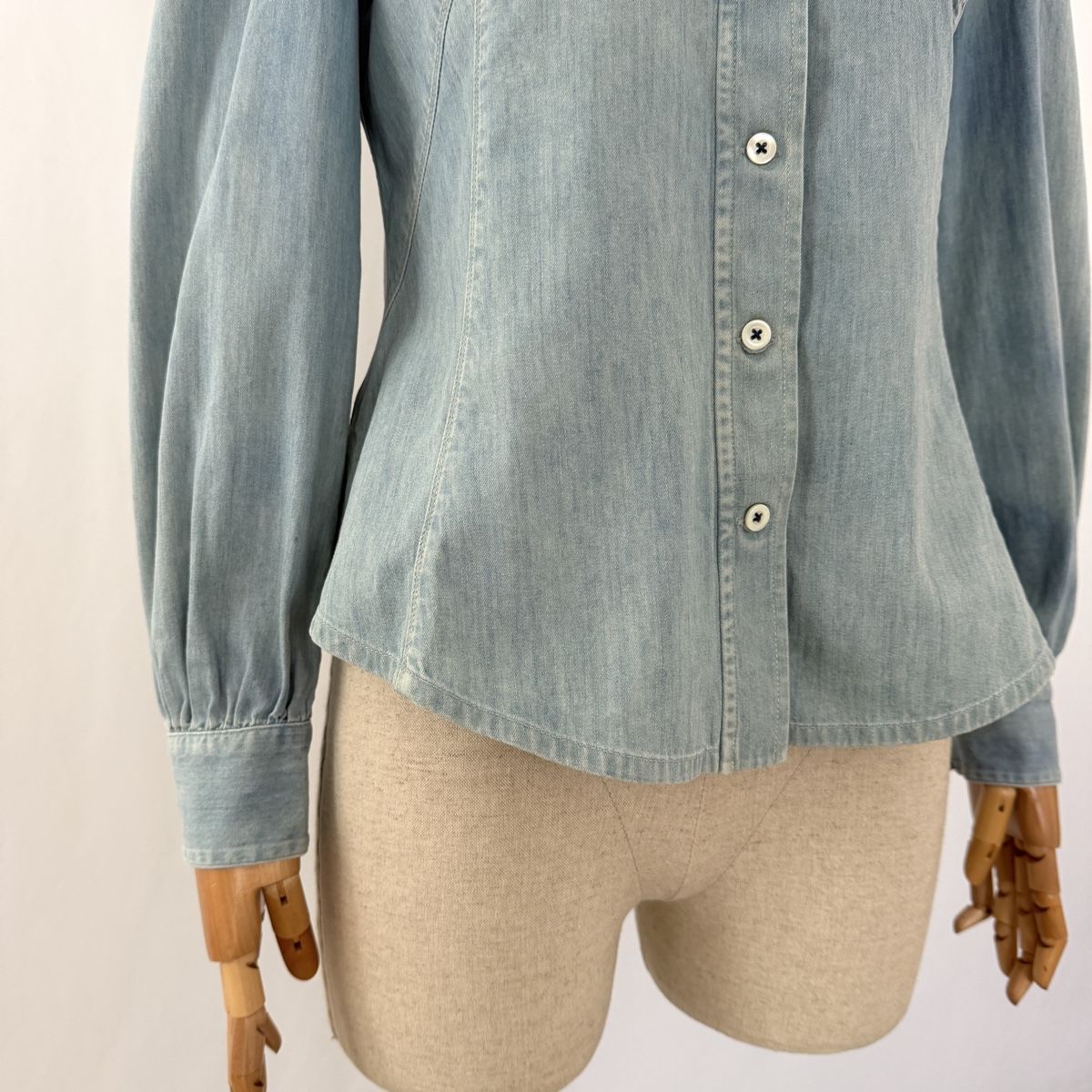 Chemisiers: HIGH USE Everyday Couture Denim Shirt – Neuf (Voir description) à Freienbach par Avviivva_Shop 2