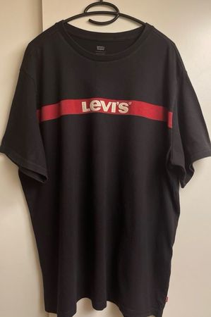 T-shirt Levi's t-shirt Taglia XXL in buonissime condizioni! 