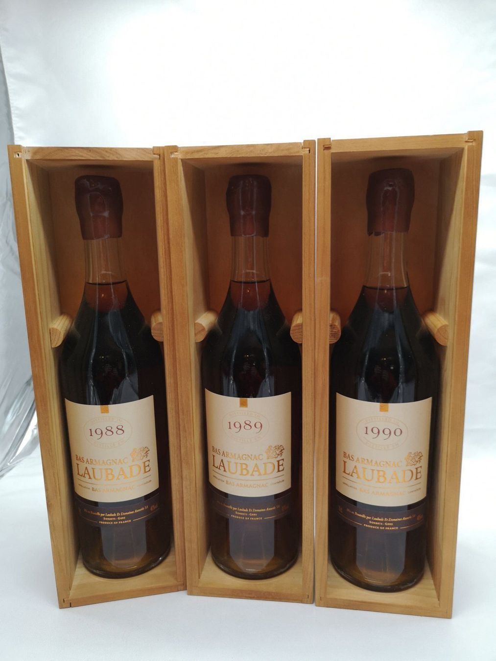 Bevande alcoliche: ARMAGNAC  millésimes 1988 / 1989 / 1990 – Nuovo e nell'imballaggio originale da Bulle venduto da italicum 2