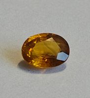 * SAPHIR NATUREL ORANGE-BRUN  de 6,2 x 4,5 mm / 0,60 ct