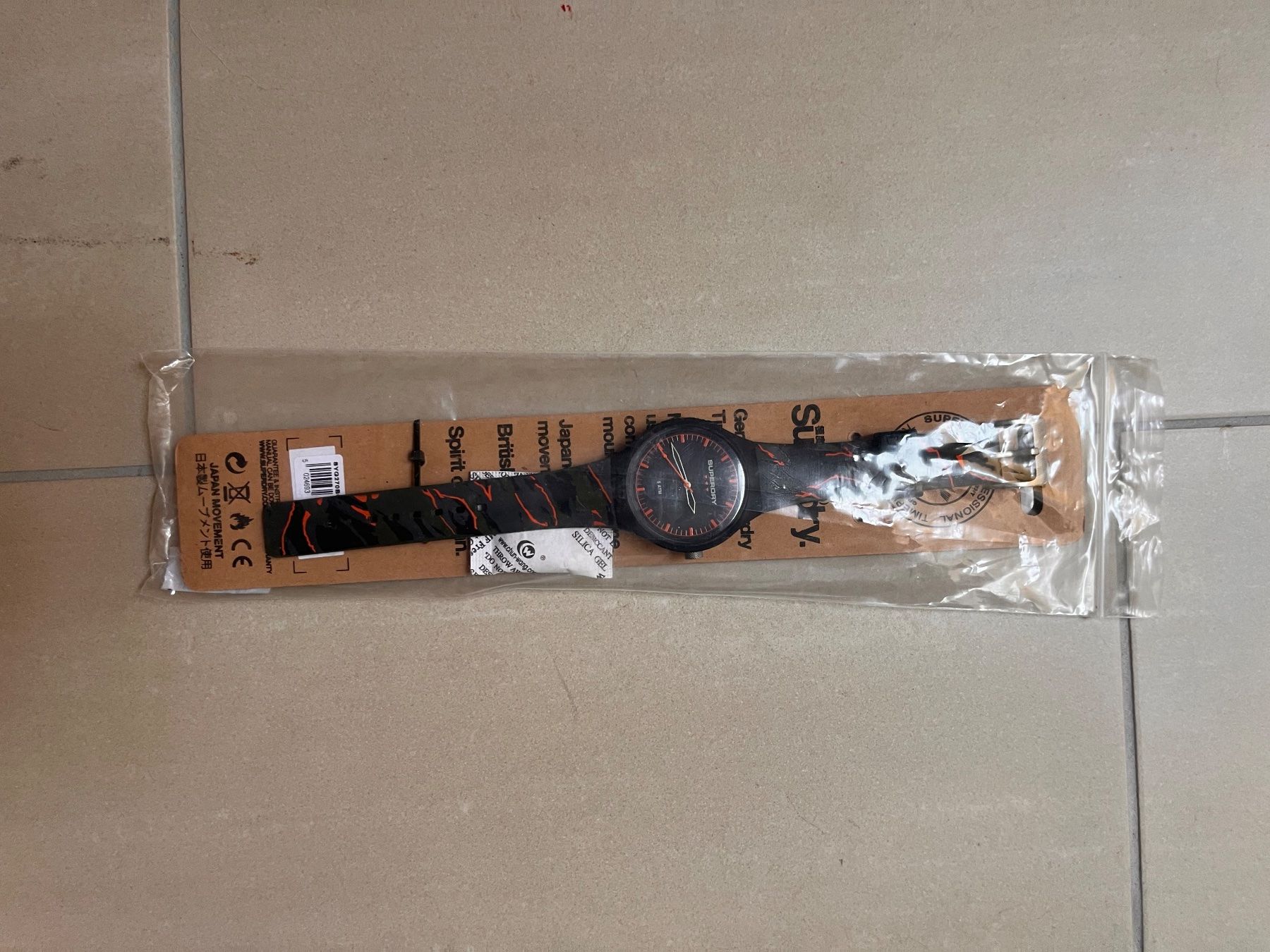 Superdry Orologi: Orologio Superdry uomo nuovo – Nuovo (secondo la descrizione) da Bassins venduto da mar_m22f