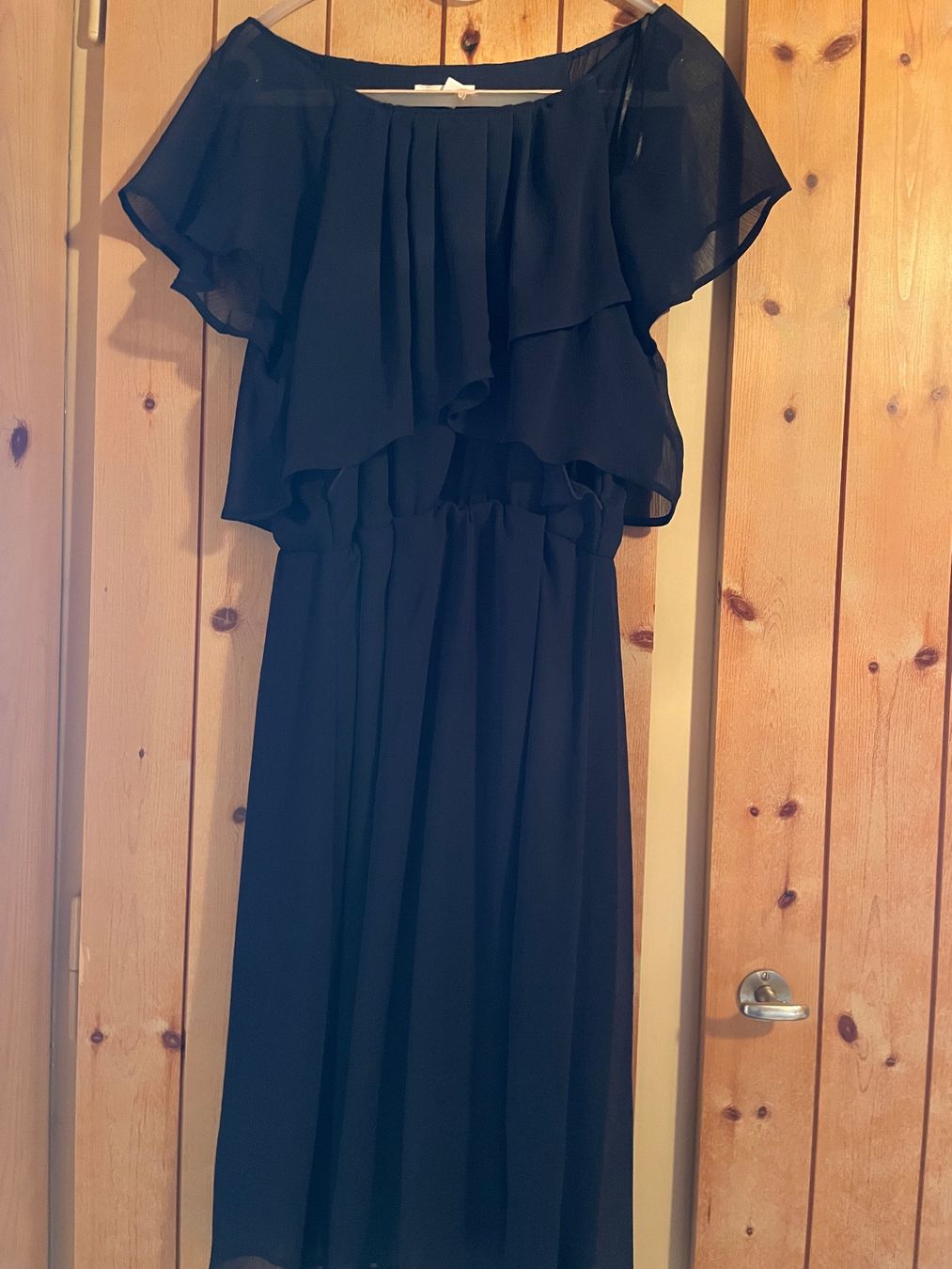 H&M Vestiti: Sommerliches Kleid mit Stillfunktion – Usato da Schiers venduto da sab_79fy