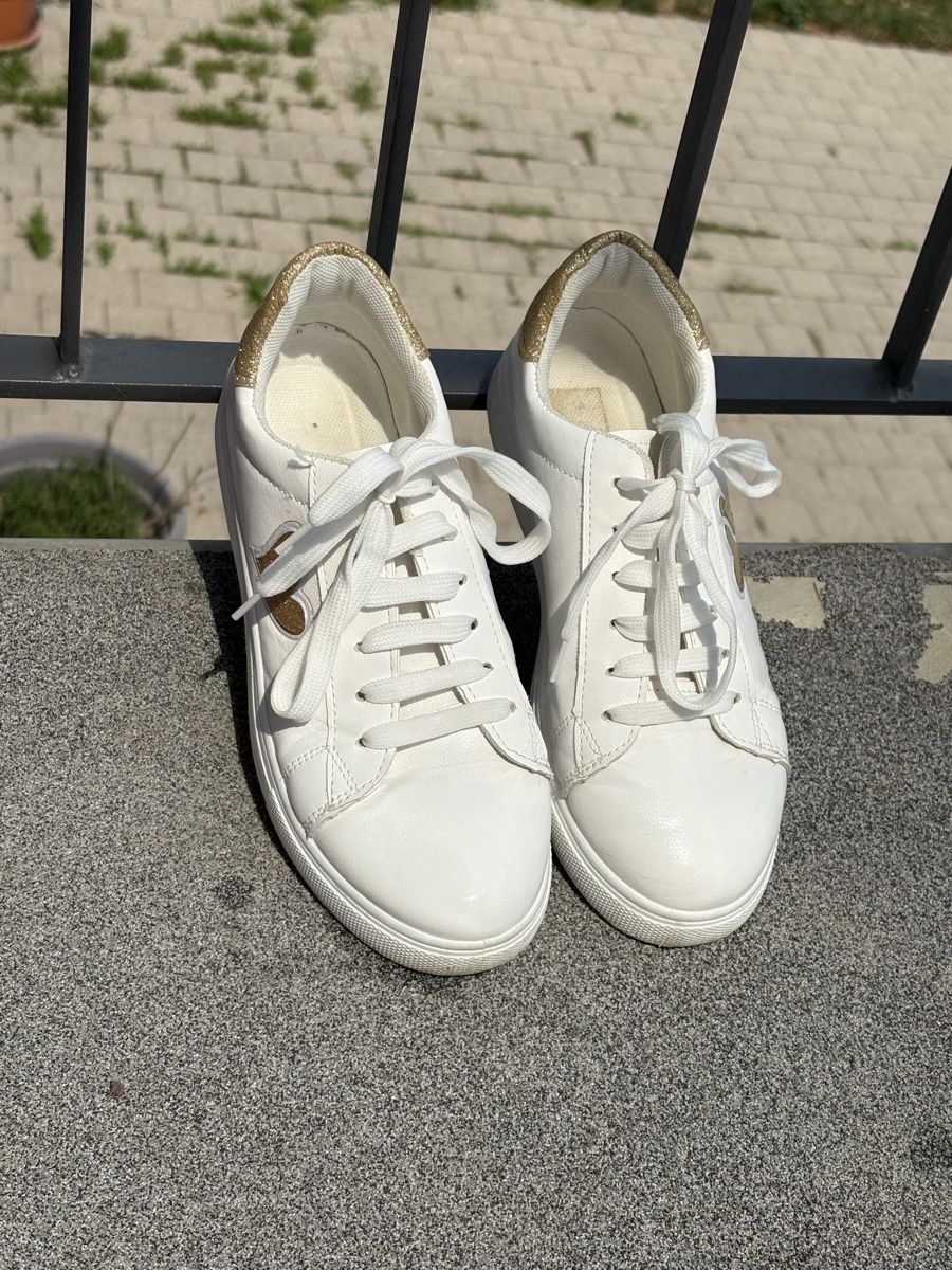 Scarpe da donna: Damenschuhe 38 guter Zustand – Usato da Wolfhausen venduto da lala_wolfhausen