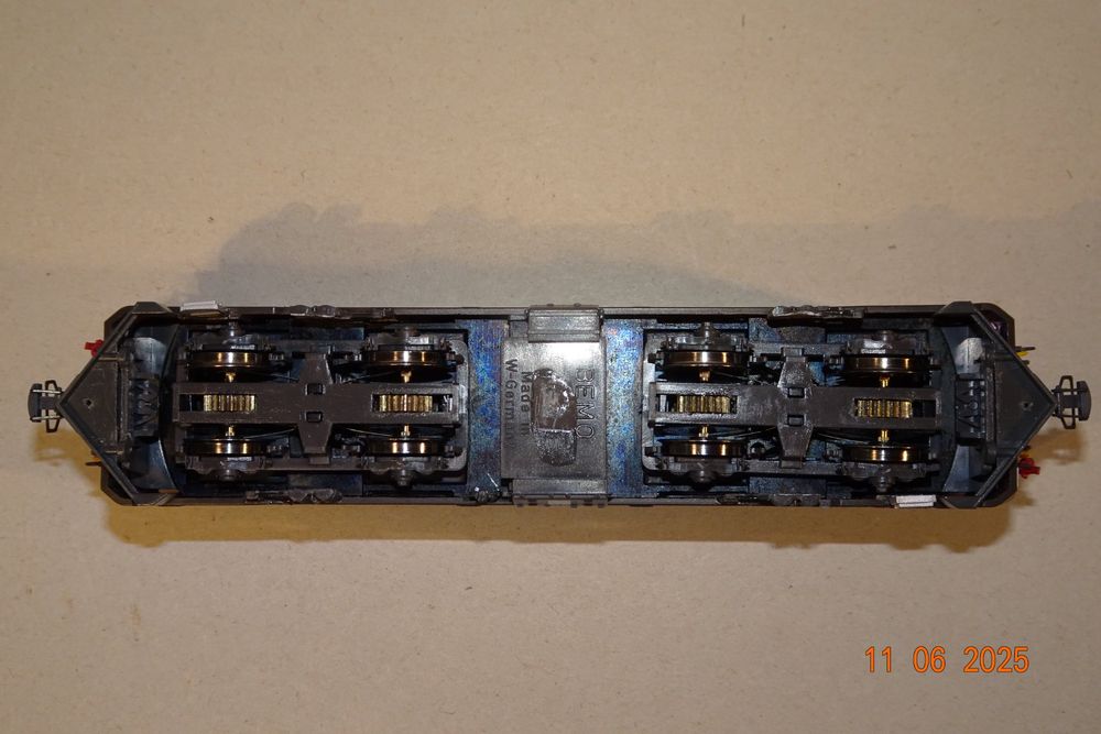 Bemo Modelleisenbahnen: 1 loc Bemo HOm RhB Ge 4/4 II Reichenau-Tamins analogique – Neu (gemäss Beschreibung) aus Thierrens von commerceanibis 6