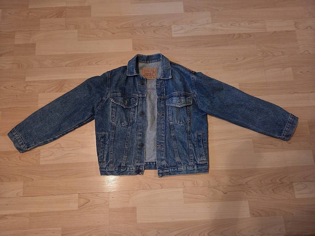 Giacche: Levis Jeansjacke – Usato da Tschingel venduto da Olivia.S