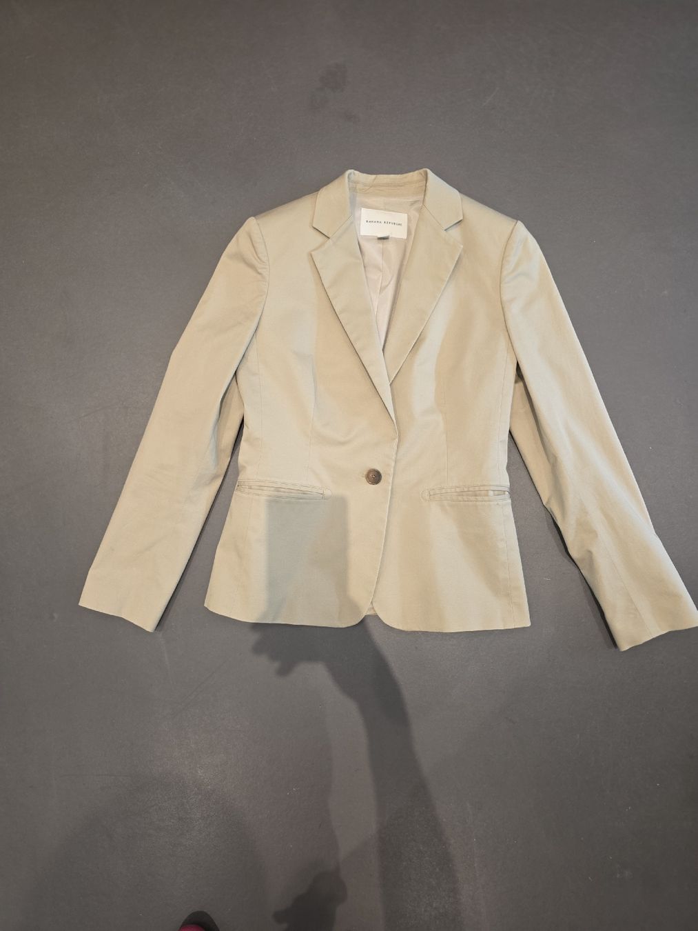 Banana Republic Kleider: Banana Republic Shiftkleid mit Blazer – Neu (gemäss Beschreibung) aus Zürich von ANU-AnimalsNeedUs