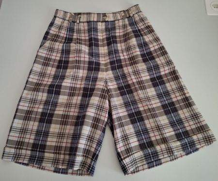 Kurze Hose kariert Grösse 44 guter Zustand