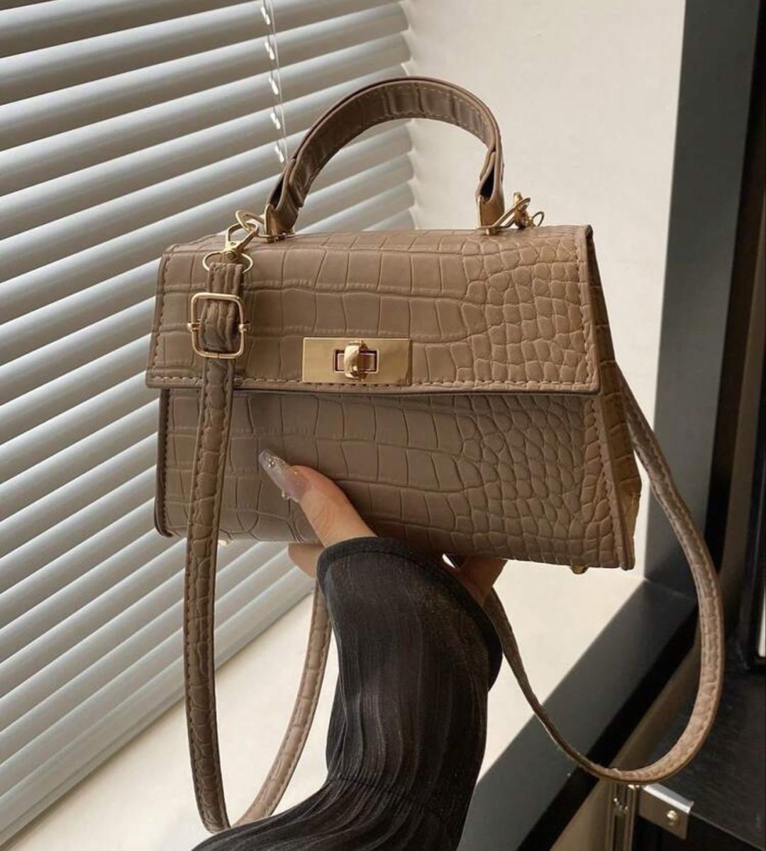 Borse da donna: Sac à main – Nuovo (secondo la descrizione) da Châtel-St-Denis venduto da Montclair_Swiss