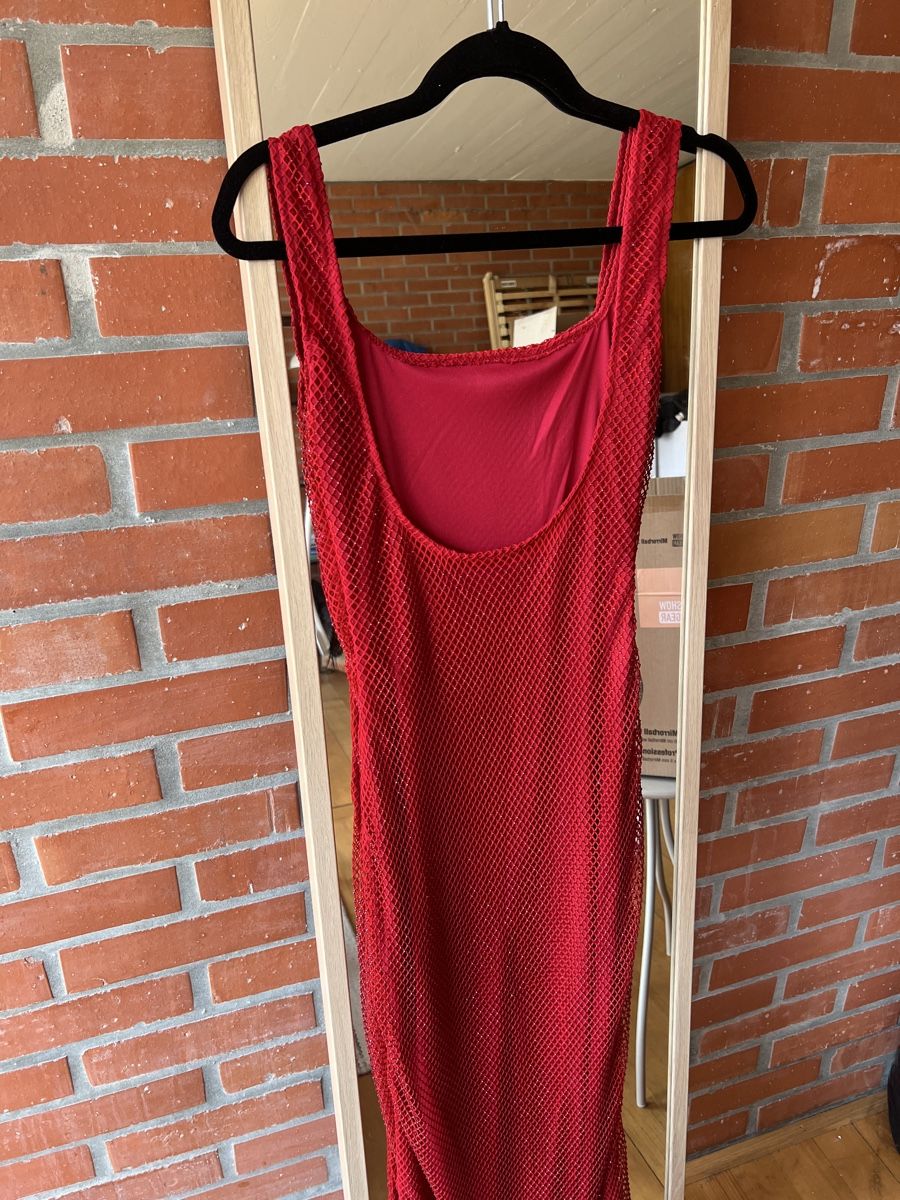 Kleider: Almond Muse Kleid rot Steinchen glitzer  – Gebraucht aus Biel/Bienne von mona222 4