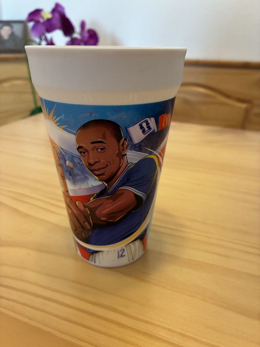 Behälter & Ähnliches: Mc Donald Becher – Gebraucht aus Buchs ZH von how_wf9j