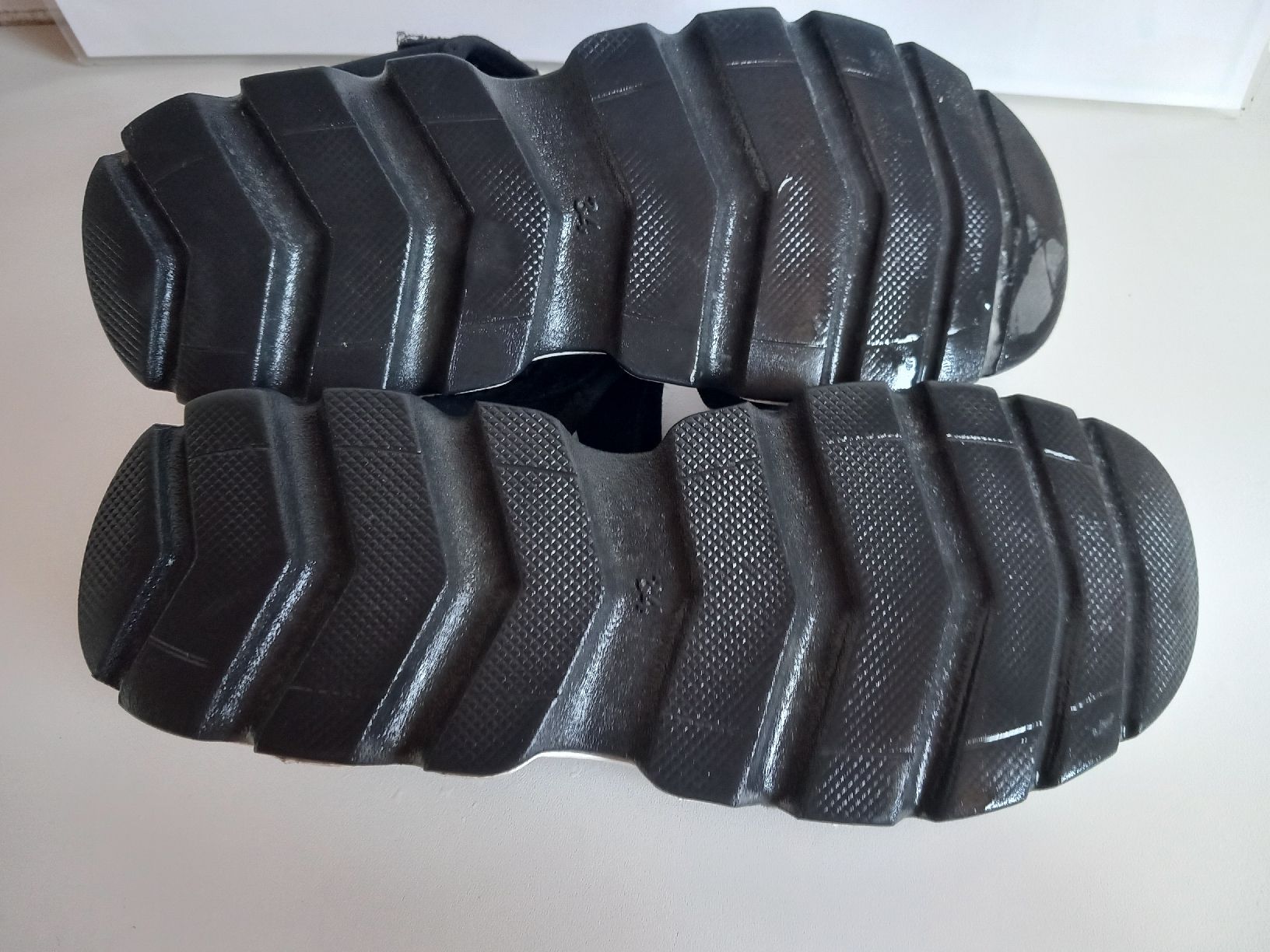 Esprit Scarpe per ragazze: Sandalen ESPRIT Schwarz Pink Grösse 34 – Usato da Sonnental venduto da OlgaB83 4