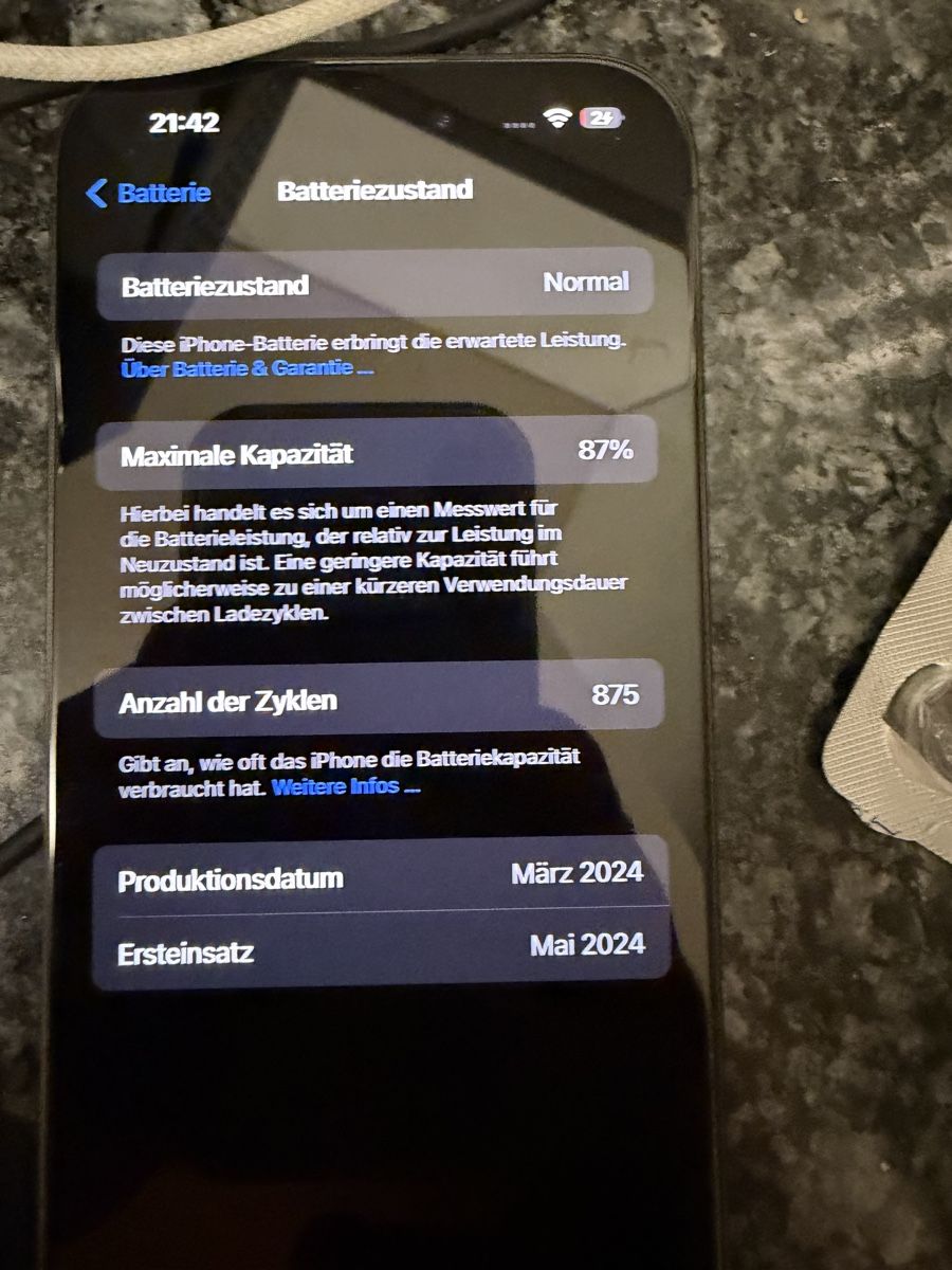 Apple Portables: Iphone 15 pro – D'occasion à Gossau SG par sol_x8x8 5