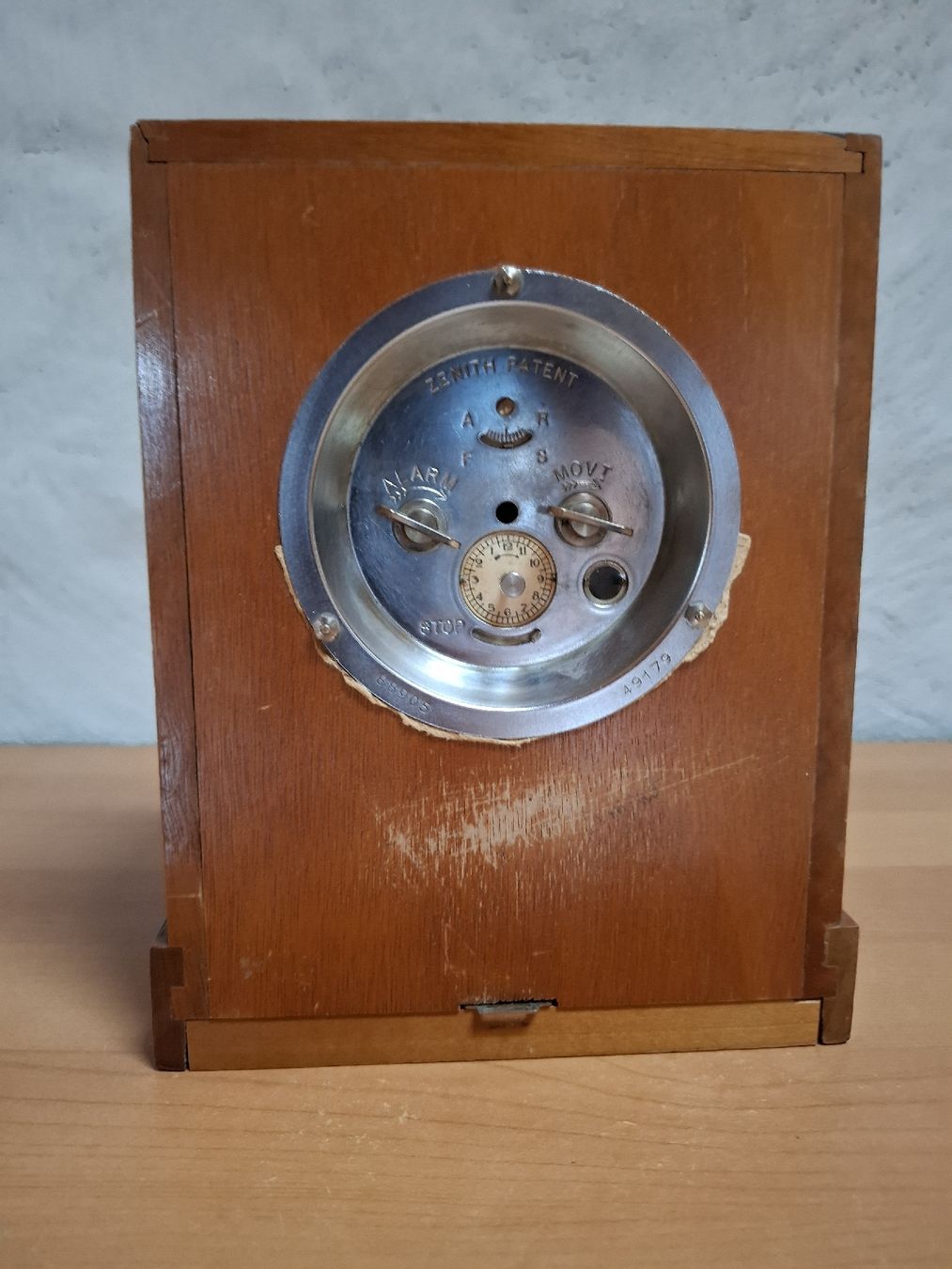 Zenith Sveglie: Ancien réveil de table Zénith – Usato da Marsens venduto da jogocade 4