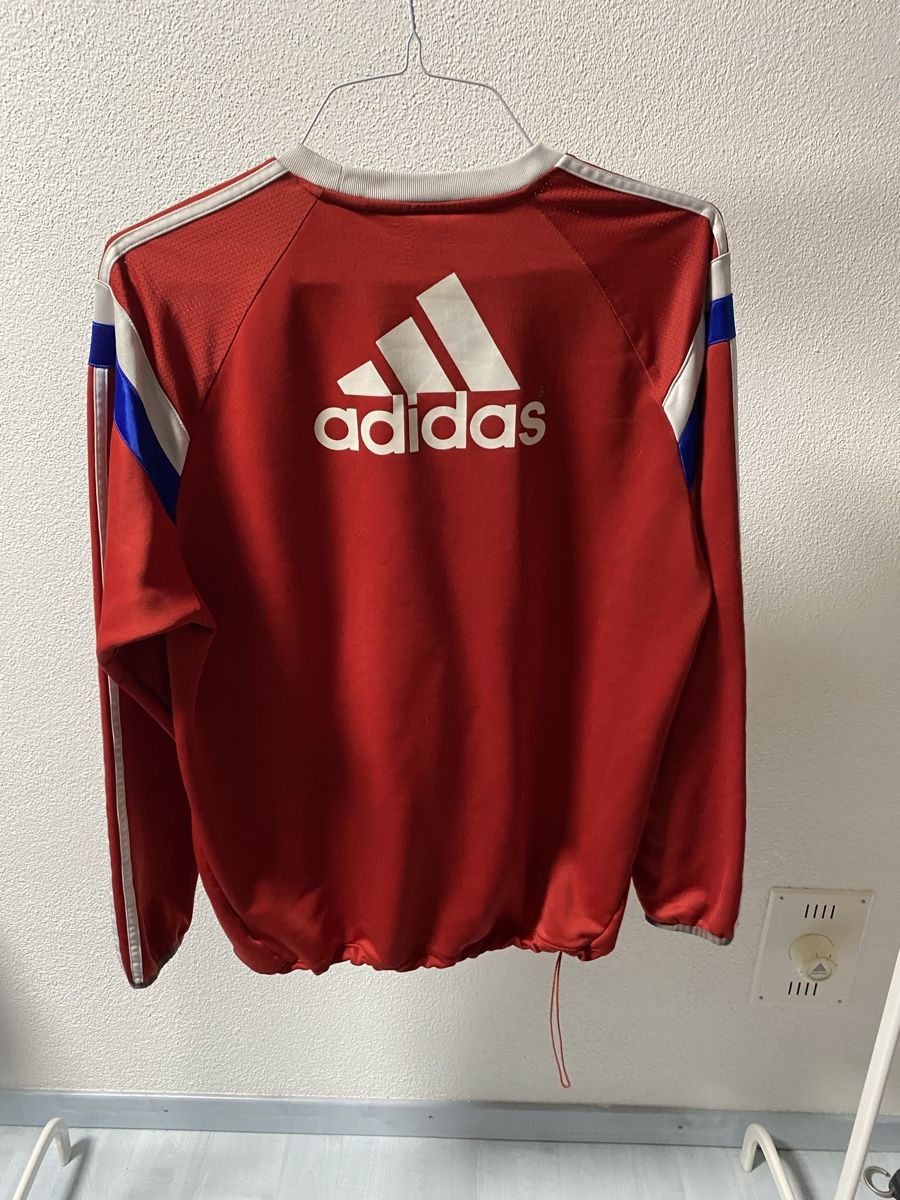 Adidas Canottiere & Pantaloni: FC Bayern Adidas Langarm-Trainingshirt – Usato da Wängi venduto da Time_of_the_moon 1
