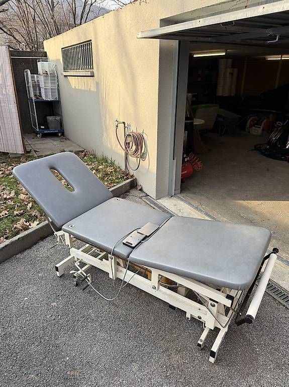 Lettini & sedie per cosmetici: Lettini fisioterapia/massaggi – Usato da Mendrisio venduto da damuz_90