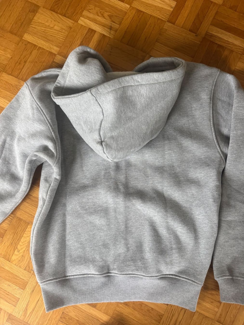 Maglioni & Felpe: Nofs Zipper in grau – Nuovo (secondo la descrizione) da Zürich venduto da Chatzensteig 2
