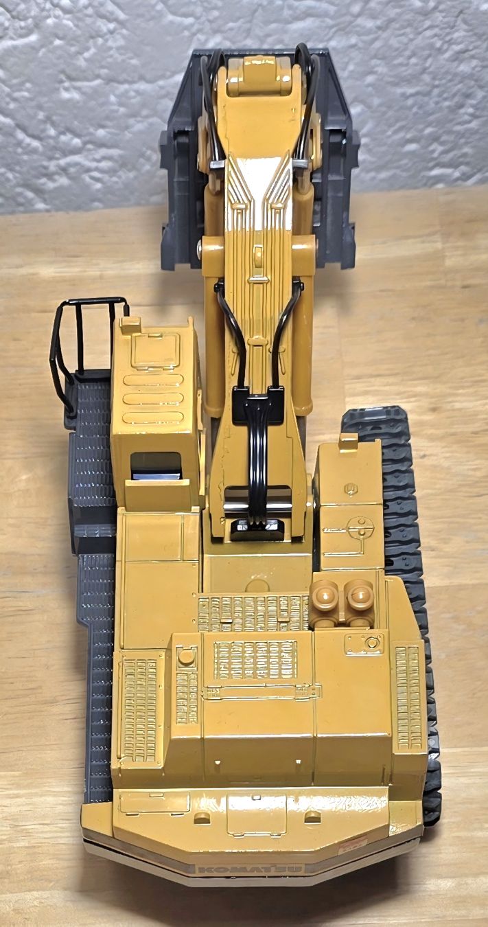 Komatsu Bagger: Komatsu PC650 Bagger – Gebraucht aus Männedorf von Modellbau-wyss 1