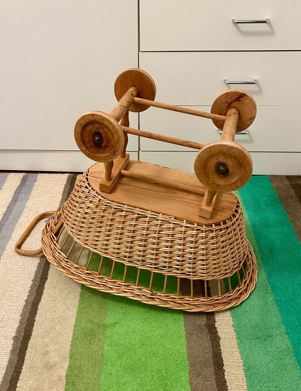 Puppenwagen: Puppenwagen aus Korbgeflecht – Gebraucht aus Zürich von Mary8044 2