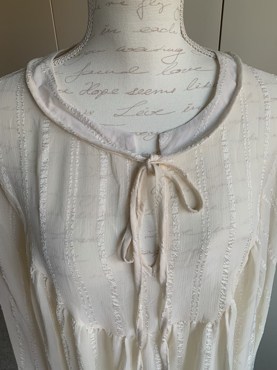 Next Blusen: Luftige Bluse von NEXT Gr. 52, neuwertig, creme – Gebraucht aus Ellikon an der Thur von Bali1999 1