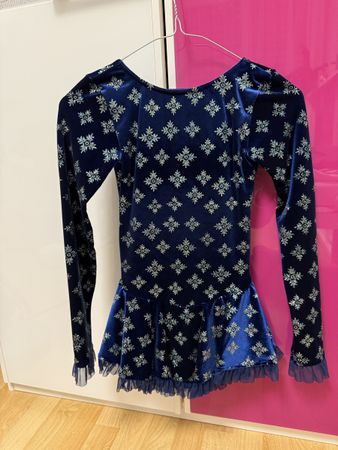 Eiskunstlaufkleid dunkelblau mit Schneeflocken, ca. 8 Jahre