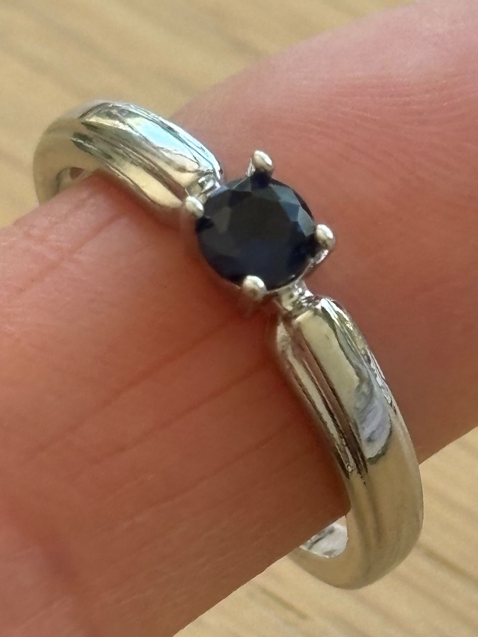 Anelli: Luxus Elegante Gr.19/9 Ring Farbe: Silber/blau – Nuovo (secondo la descrizione) da Biel-Bienne venduto da Roserosse13