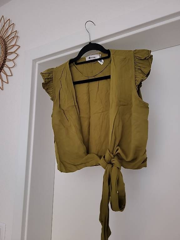 Tops: Top femme taille M – Gebraucht aus Ecuvillens von loloall
