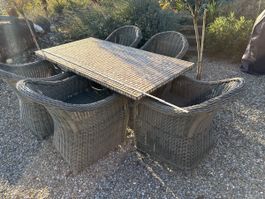 Gartensitzgr. Mosaik Tisch 5 Flechtstühle gebraucht