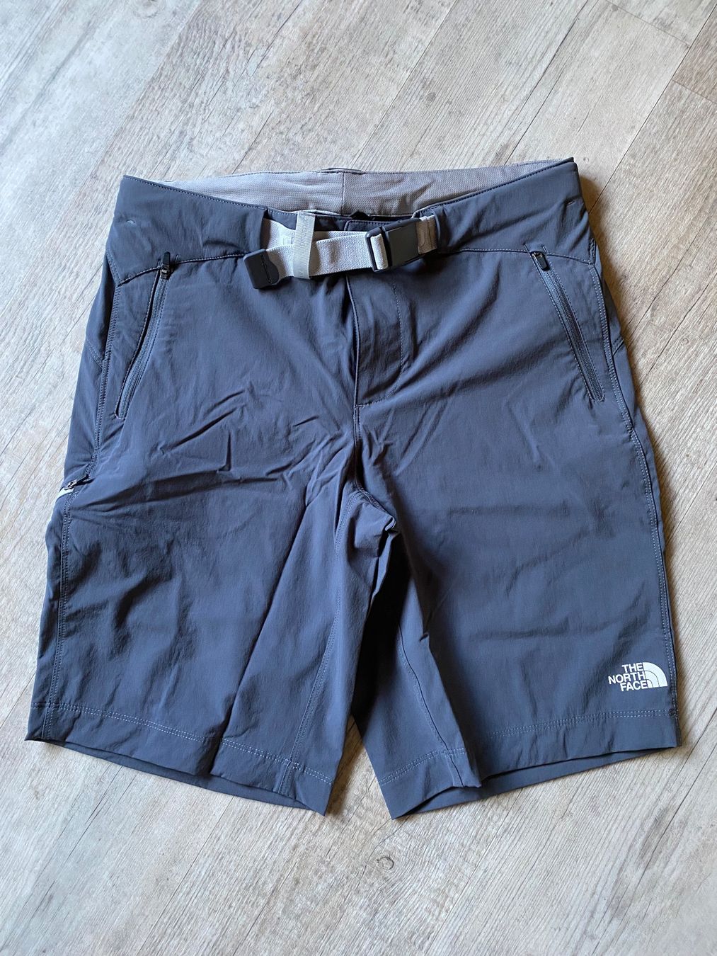North Face Hosen: THE NORTH FACE Shorts EU 4 – Gebraucht aus Würenlingen von lori59