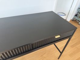 Bureau noir avec deux tiroirs, 110x50 cm, bon état