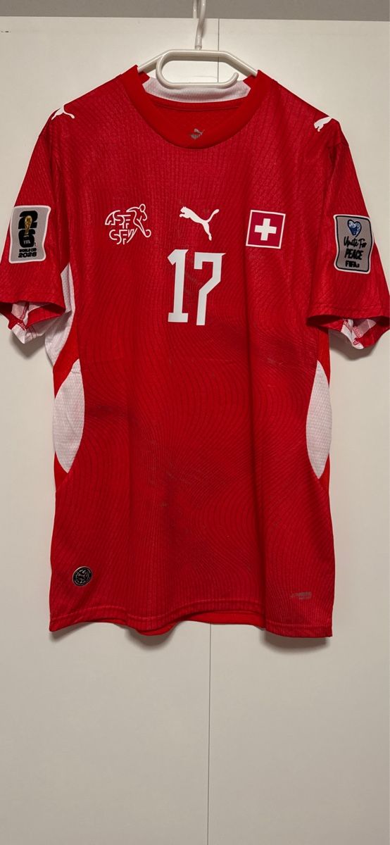 Leibchen & Hosen: Schweizer Nati Trikot / Vargas – Neu (gemäss Beschreibung) aus Gossau SG von nandoo