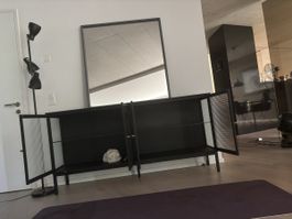 Anrichte schwarz mit Glastüren Breite 170cm guter Zustand