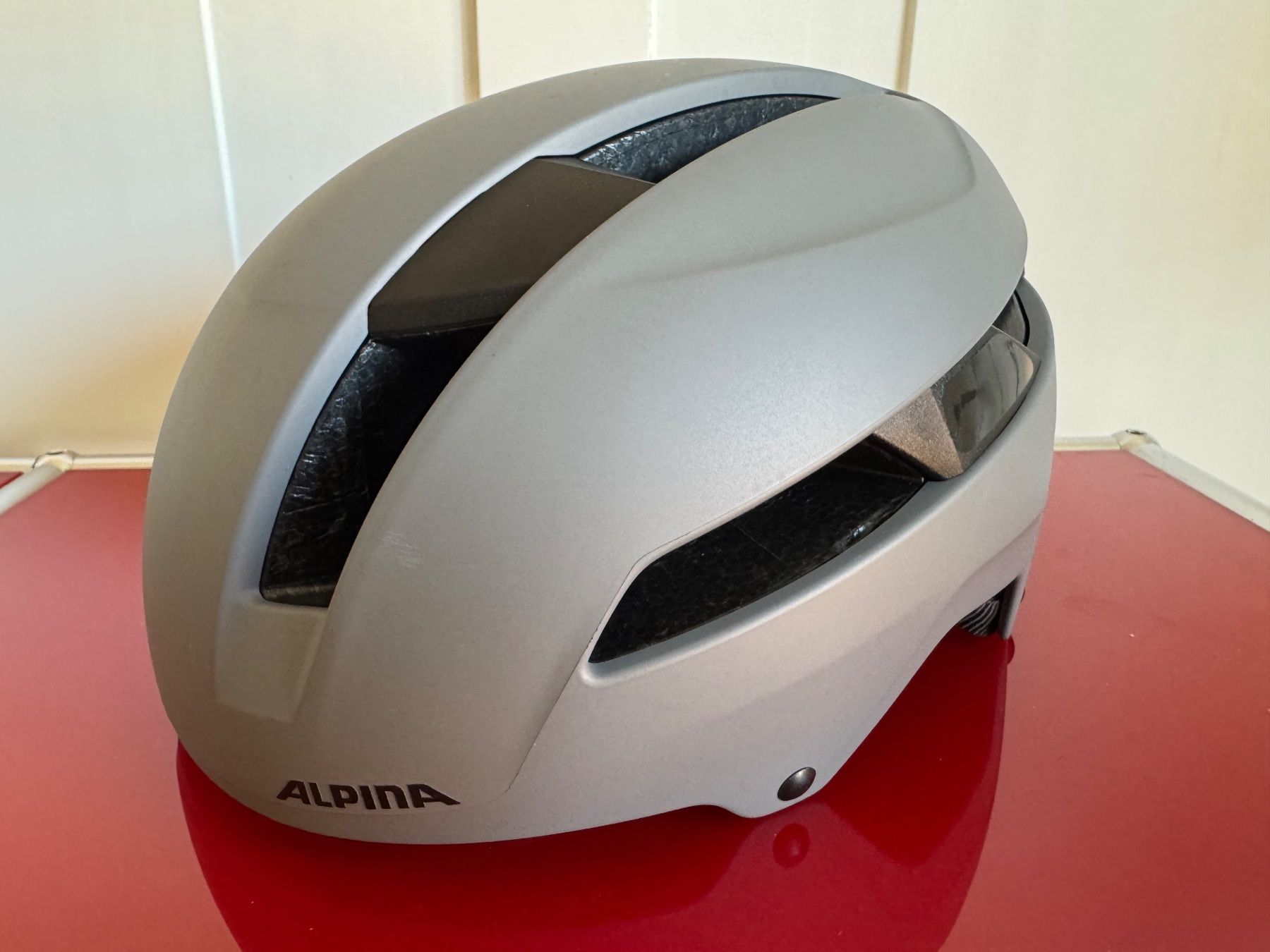 Caschi: Alpina-Velohelm "Soho" (Grösse M-L) – Usato da Winterthur venduto da Frisso