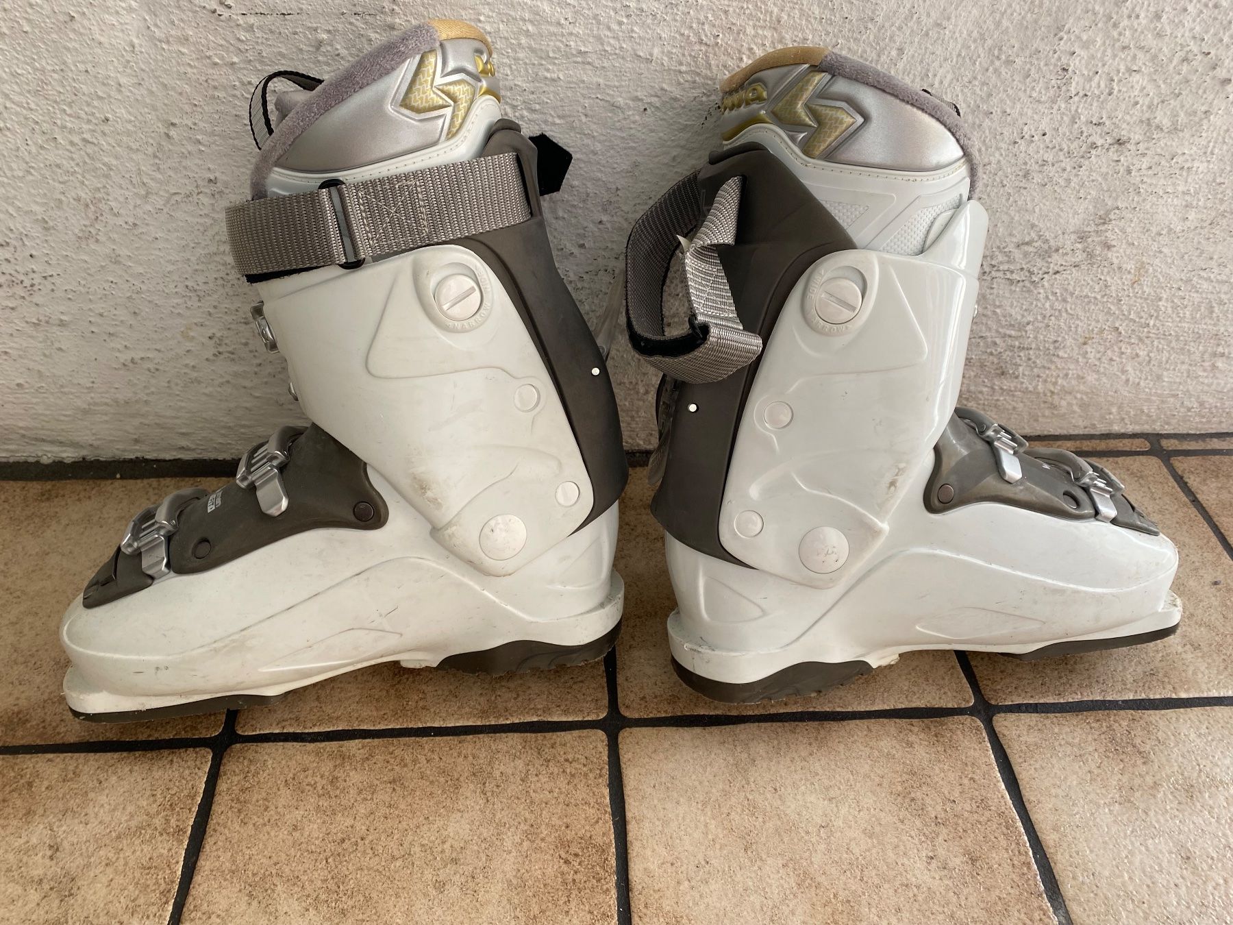 Lowa Chaussures femmes: Chaussures ski lowa air systeme AC80 – D'occasion à La Neuveville par e_perriard 3