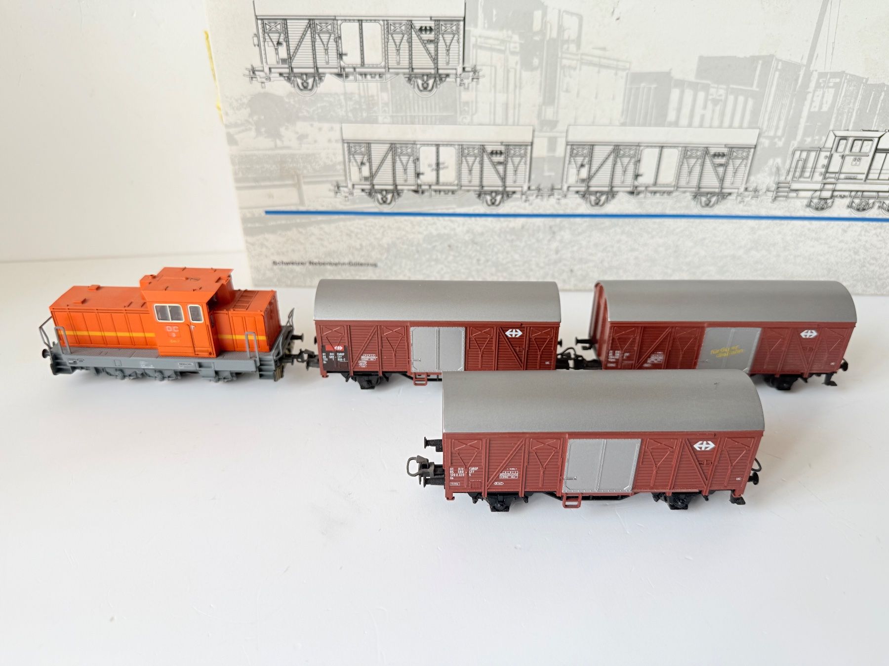 Modellini di ferrovie: Märklin HO Schweizer Nebenbahn-Güterzug – Usato da Zwingen venduto da moje1 6