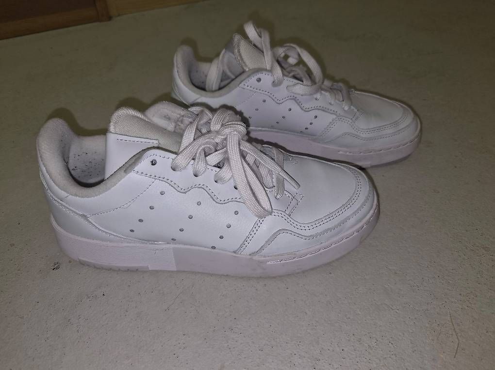 Scarpe da uomo: Adidas Turnschuhe 36.5 – Usato da Belp venduto da bac_8289