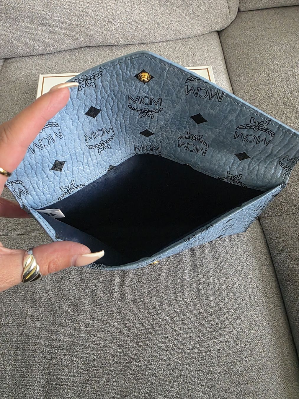 Borse da donna: MCM Pouch – Nuovo (secondo la descrizione) da Wangen b. Olten venduto da kaj.ya 2