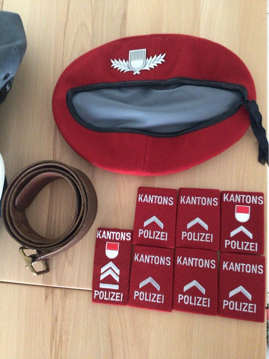 Uniformi: Polizeiuniform Solothurn (nr.61) – Usato da Solothurn venduto da PaLi1979 3