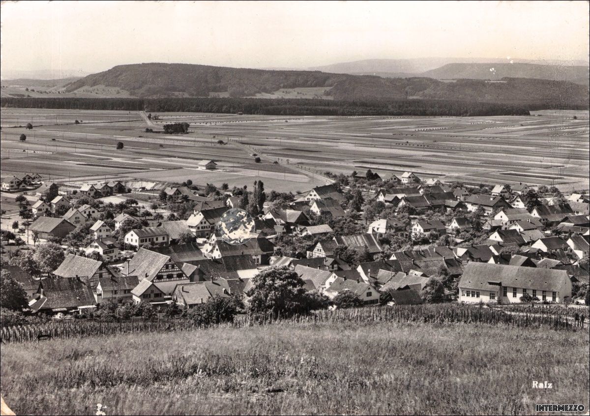 Cartoline postali: Rafz ZH // 1940 Dorf Gesamtansicht – Usato da Basel venduto da intermezzo12