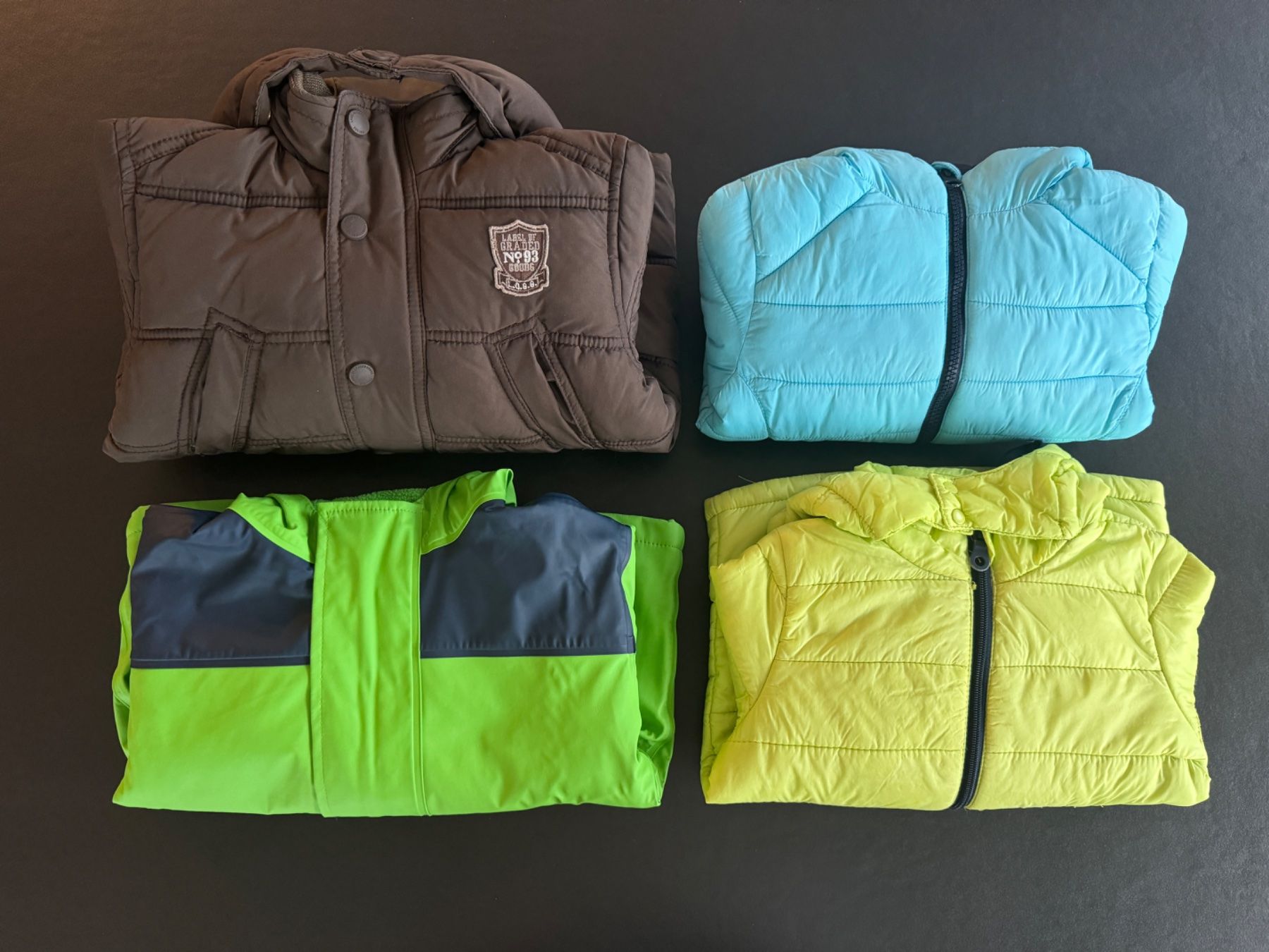 Lotti & Set di vestiti: Kinder Jacken, Winterjacke & Regenjacke Gr. 86 / 92 – Usato da Zollikon venduto da Krenapf 1