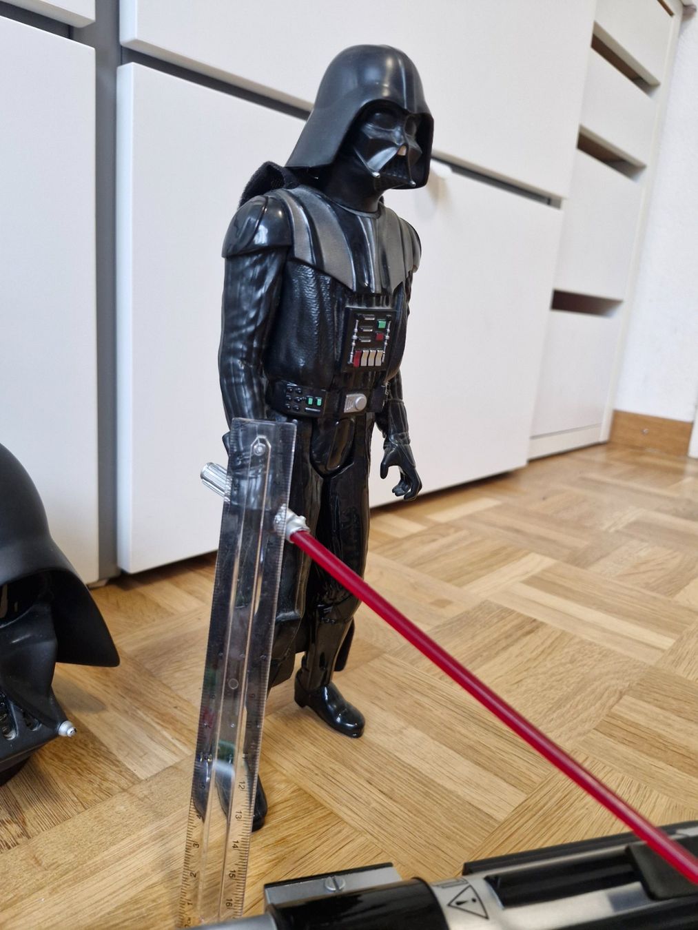 Star Wars Giocattoli: Star Wars Figuren und Lichtschwerter Set – Usato da ebmatingen venduto da wady25x26x 4