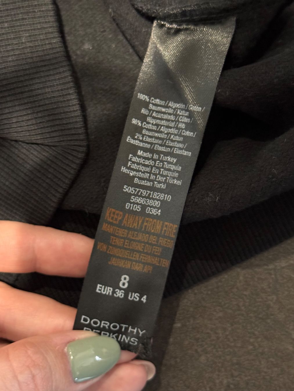 Dorothy Perkins Pulls & Sweat-shirts: Basic Pullover schwarz Dorothy Perkins Gr. 36 – D'occasion à Rothrist par Fondgruebe 5