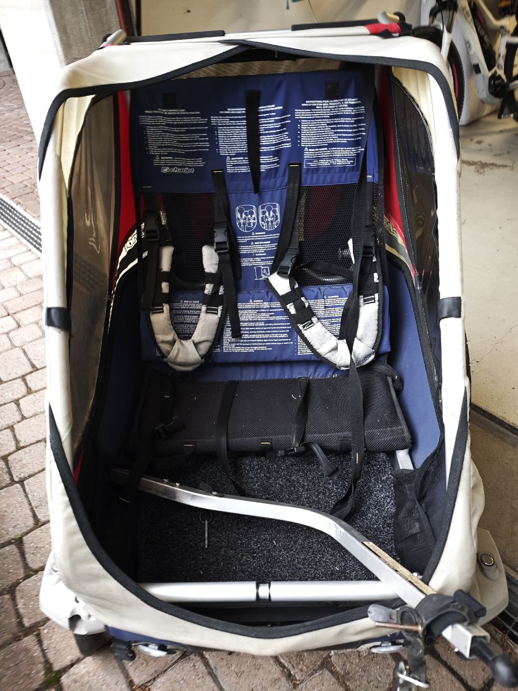 Remorques: Chariot Kinderanhänger gebraucht – D'occasion à Adetswil par Ripox 2