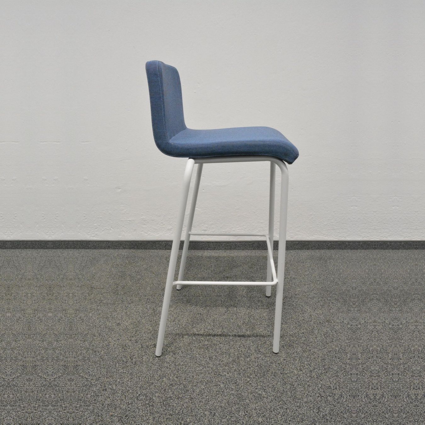 Sgabelli: Steelcase B Free Barhocker - Stoff Blau gemustert – Usato da Schönenwerd venduto da mcofficeshop 2