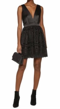 Sandro elegantes, schwarzes Kleid mit Spitze Gr. 38 Luminary