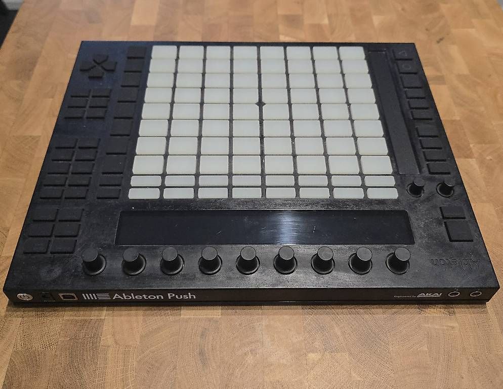Ableton Strumenti musicali: Ableton Push 1 inkl. Netzteil  Oberfläche klebrig – Usato da Arlesheim venduto da Micumue 2