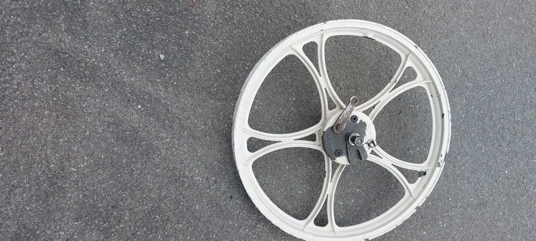Alpa Ciclomotori: Mofa Vorderrad Alpa Sport  – Usato da Giswil venduto da Stocki02 1