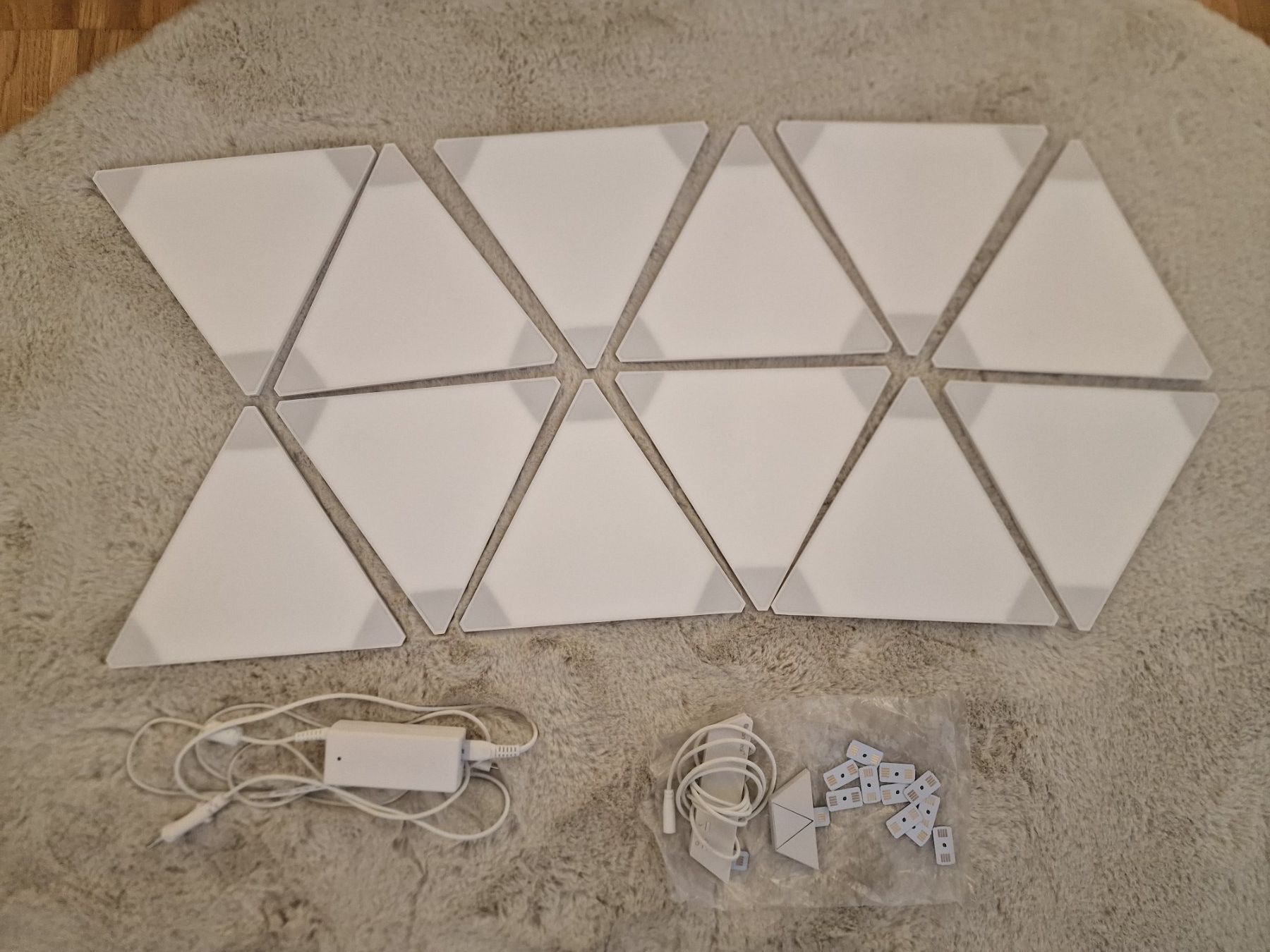 Nanoleaf Lampade: Nanoleaf 12 Tiles + Aurora Rhythm – Usato da Zofingen venduto da maxswiss
