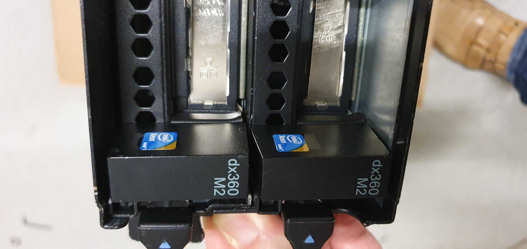 Intel Server: IBM 6385-HC1 2U SERVER mit 2 Blade 4x XEON E5520 CPU – Usato da Gerlafingen venduto da dulifuli 6
