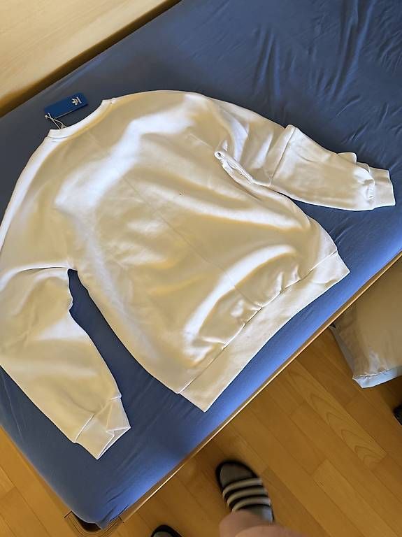 Pullover & Sweatshirts: Adidas Sweater – Gebraucht aus Ascona von GioeleS 4
